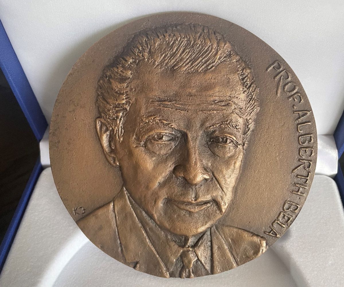 Alberth Béla díj